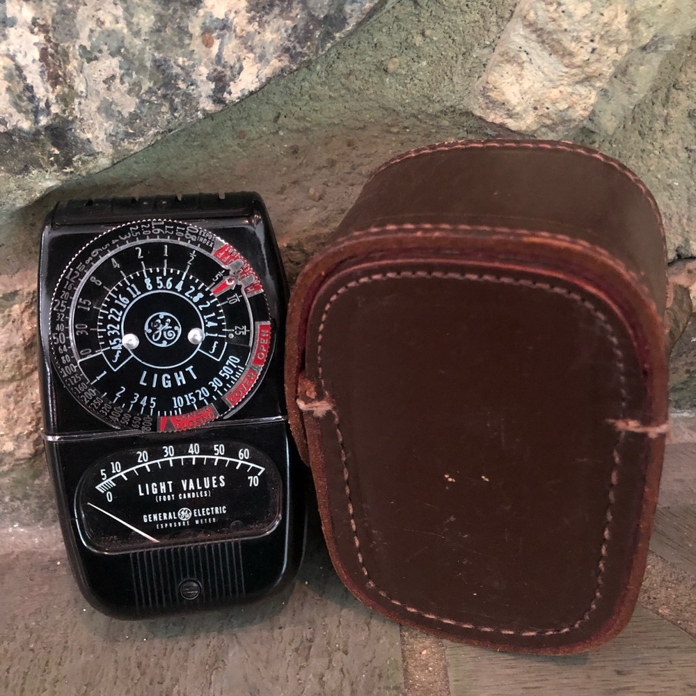 GE Exposure Light Meter with Leather Case
